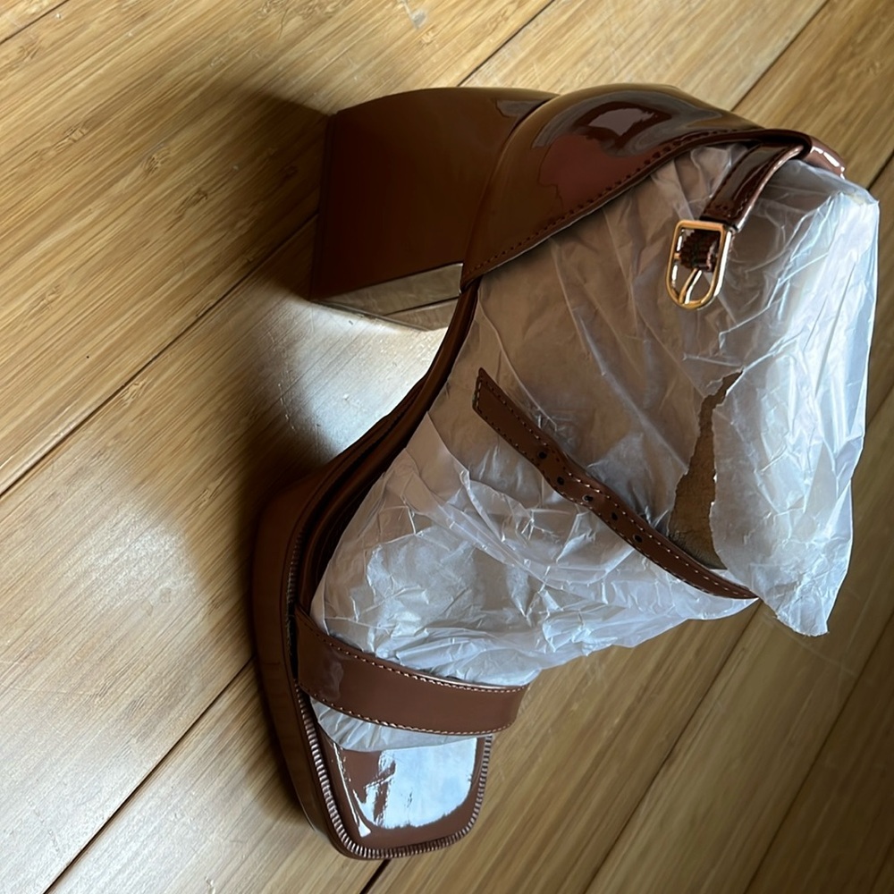 GB. Caramel Brown heels. Size 8.
